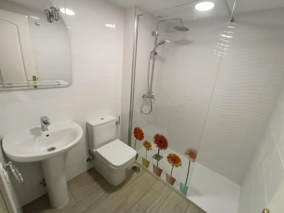 Frontbeach Apartment In Los Boliches 푸엔히롤라 0*,