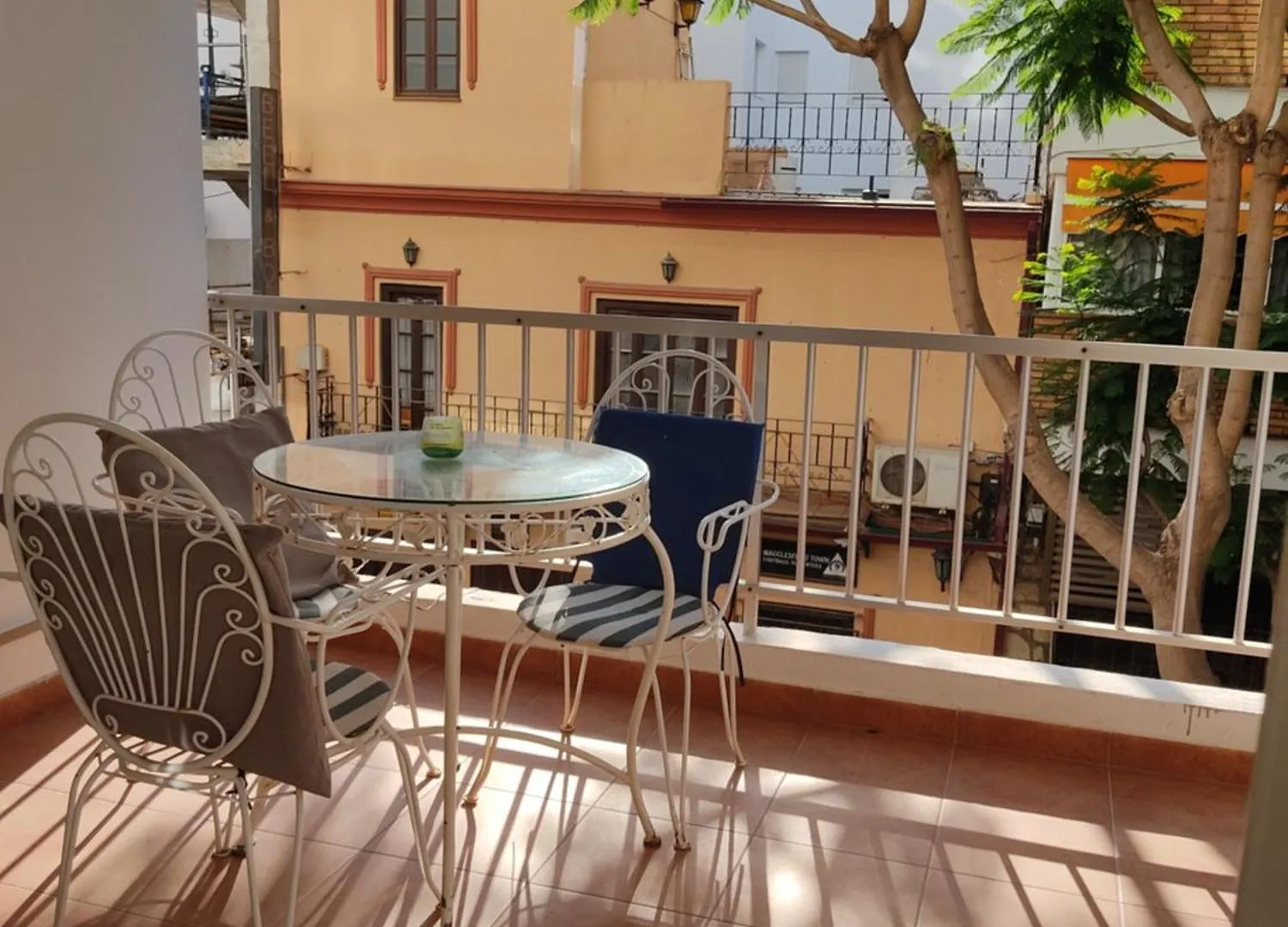 Frontbeach Apartment In Los Boliches 푸엔히롤라