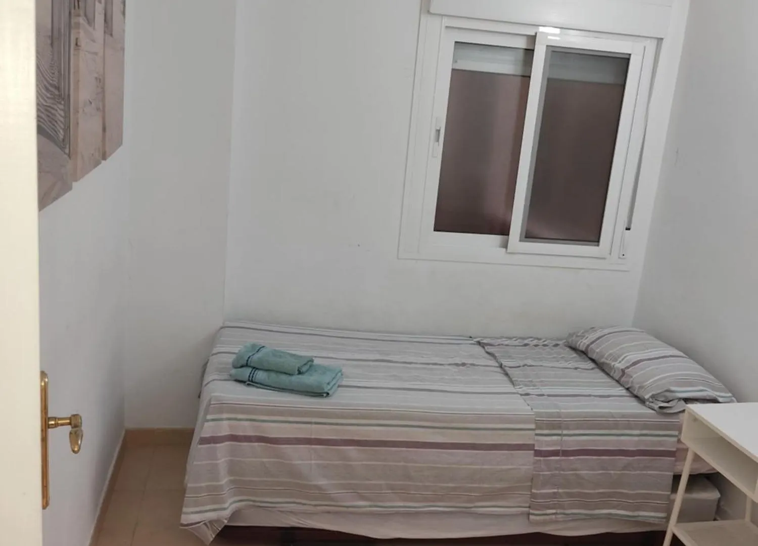 Frontbeach Apartment In Los Boliches 푸엔히롤라